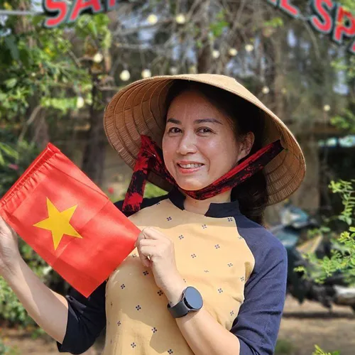 Portrait of Anh Tuyet Nguyen